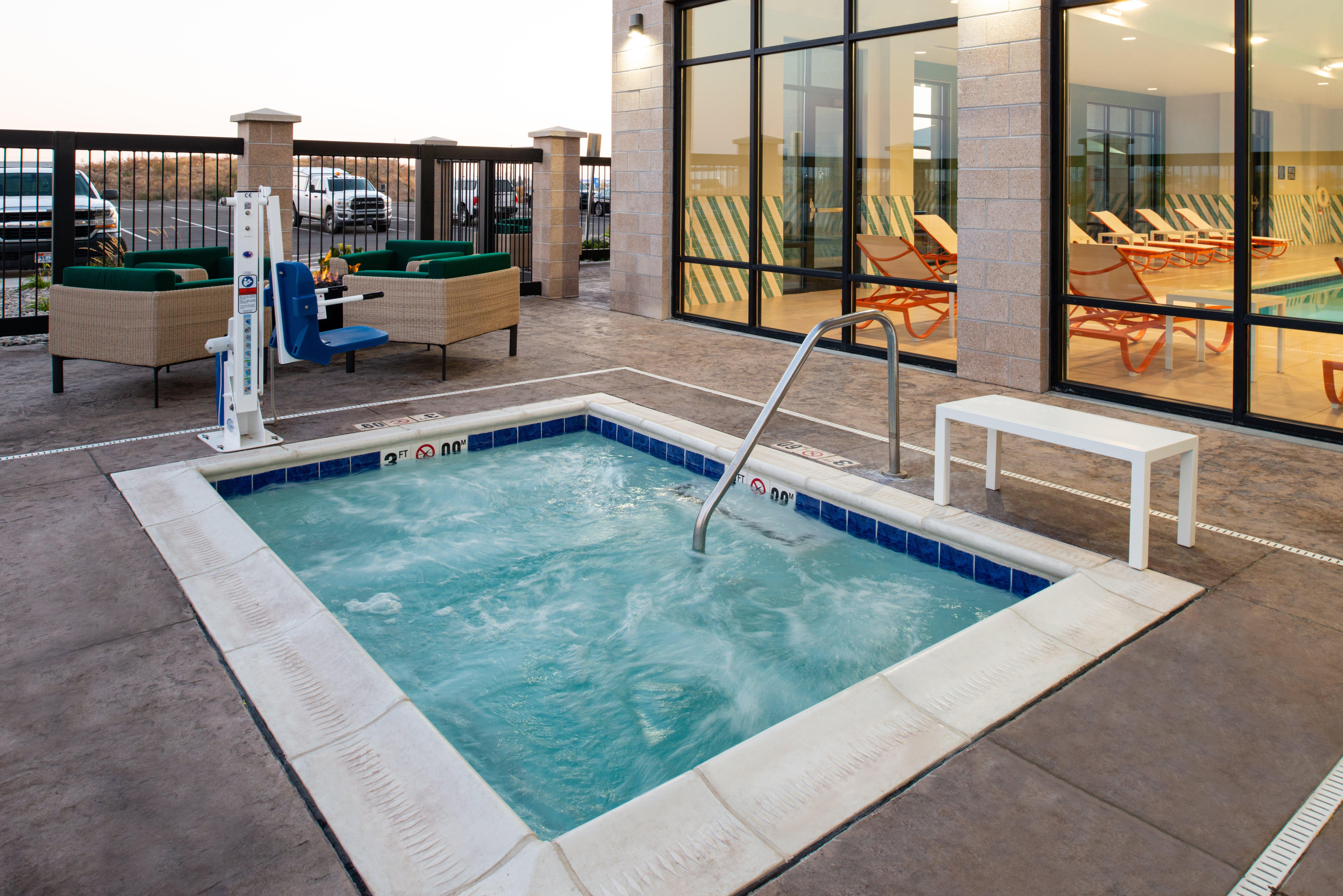 Holiday Inn & Suites - Idaho Falls By Ihg Exterior photo